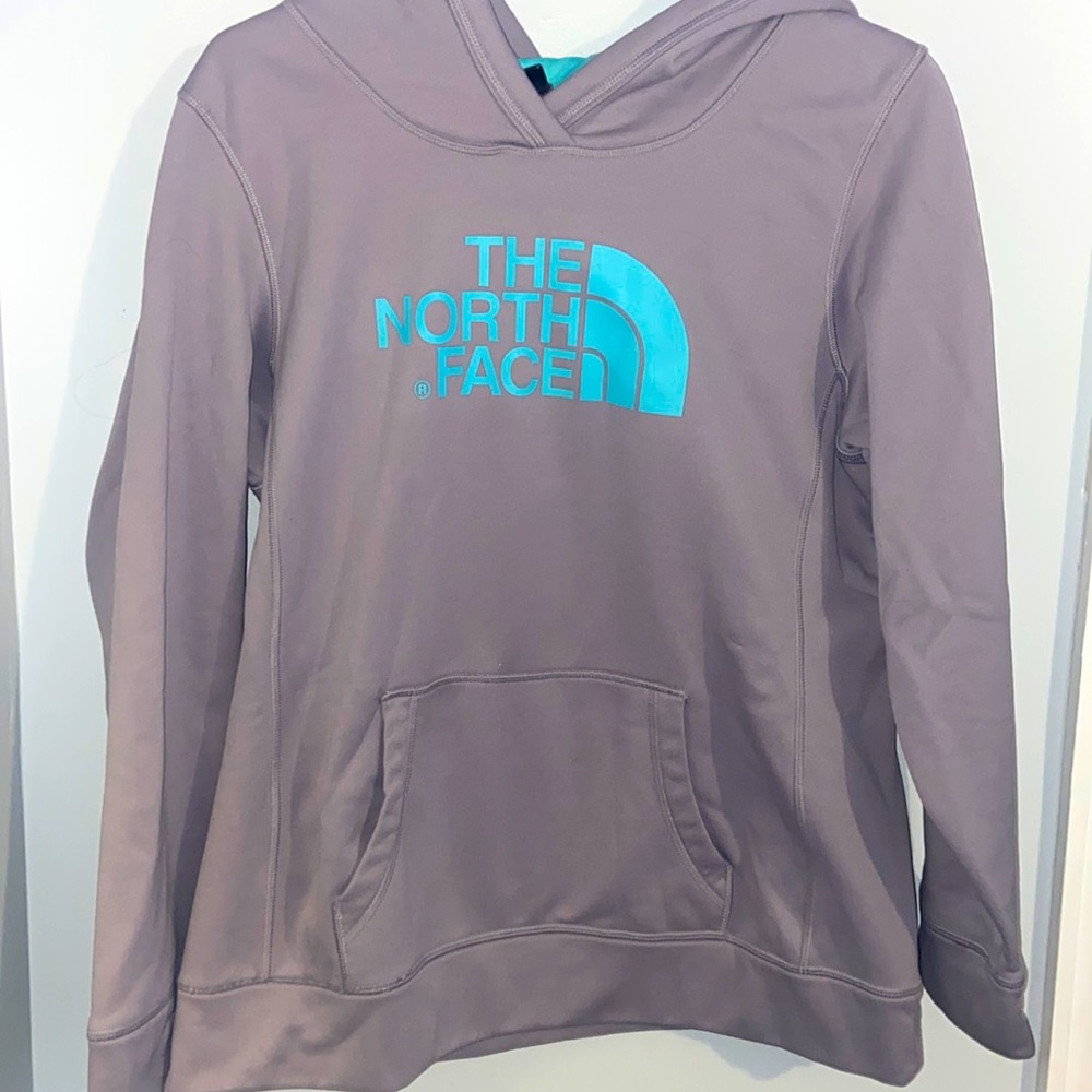 north face hoodie!🤍